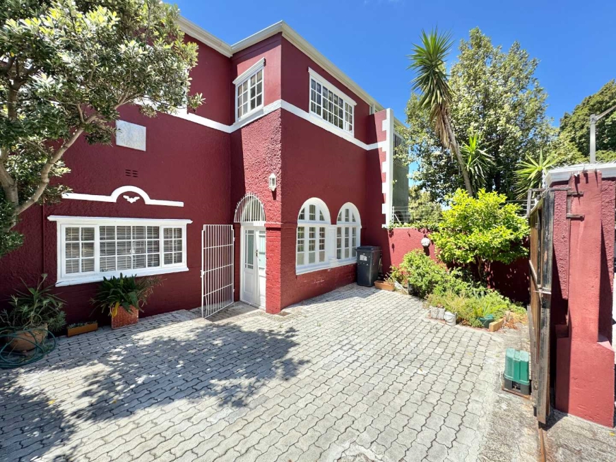 4 Bedroom Property for Sale in Woodstock Western Cape